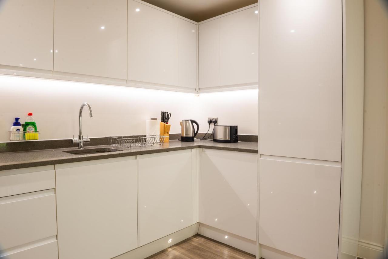 The 'Pinky' - Beautiful 1 Bed Apartment In Hatfield - Free Parking - Near Uni & Business Park - Big Savings On Long Stays 외부 사진